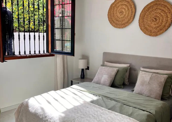 Buganvilla Garden Lejlighed *